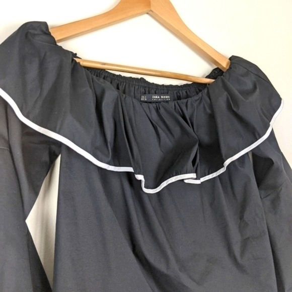 Zara Women's Off The Shoulder Poplin Ruffle Angel Sleeve Top S Black/White - Picture 4 of 6
